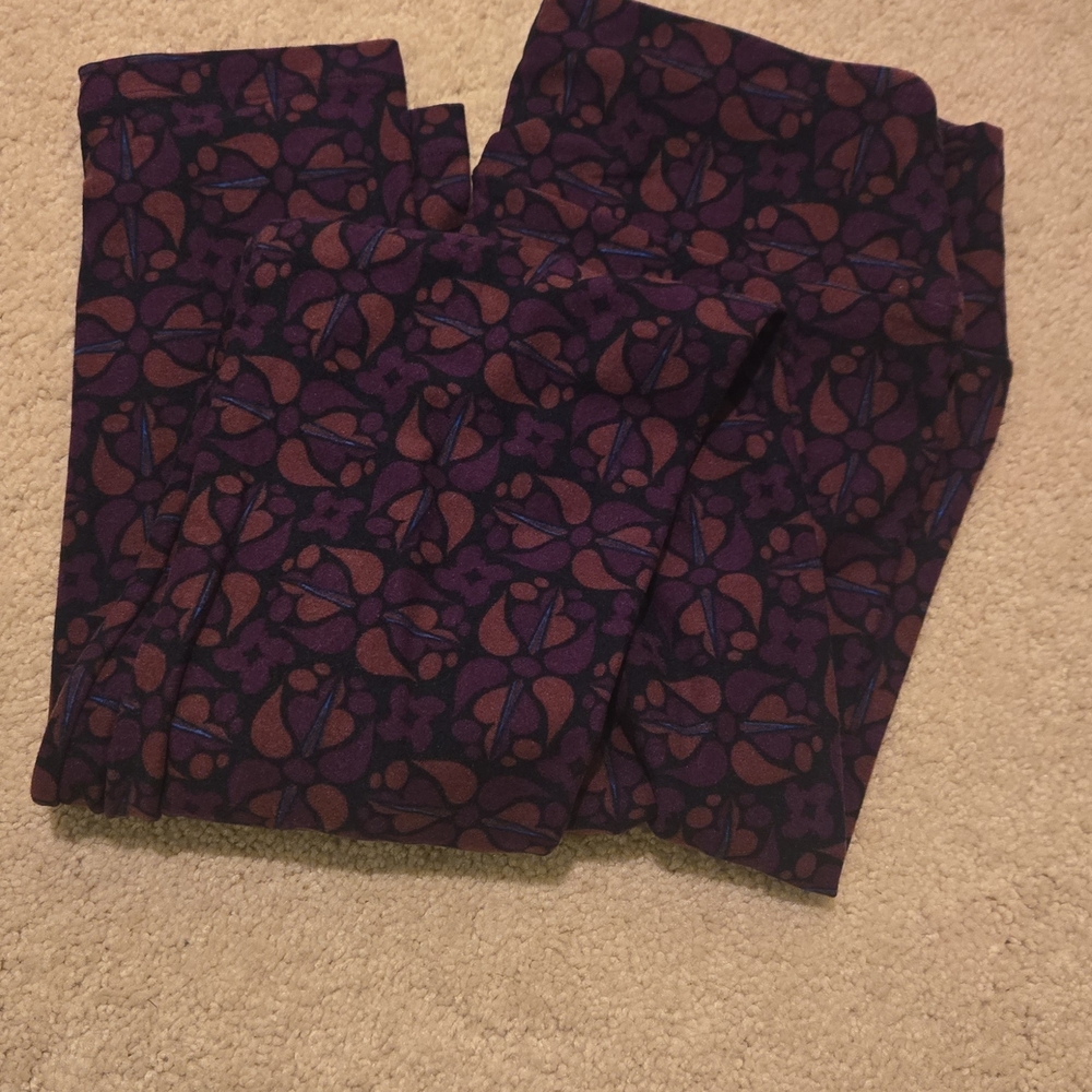 LuLaRoe Purple Patterned Leggings